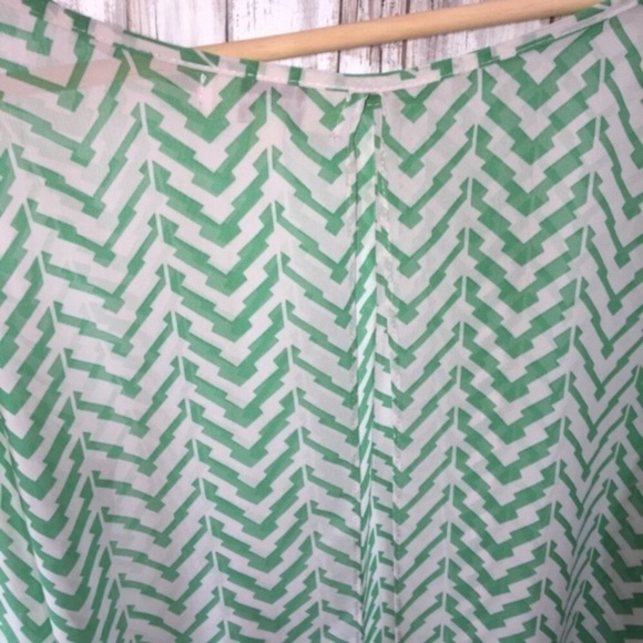 Umgee Green Sheer Chevron Tie Blouse - Picture 4 of 6
